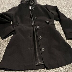 The Children's Place Black Dressy Pea Coat W/satin lining. 
Size: SMALL (5/6)